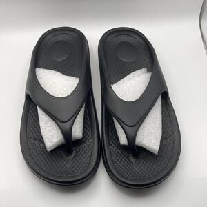 Women's Comfortable black flip flops Size 7.5  EU 38